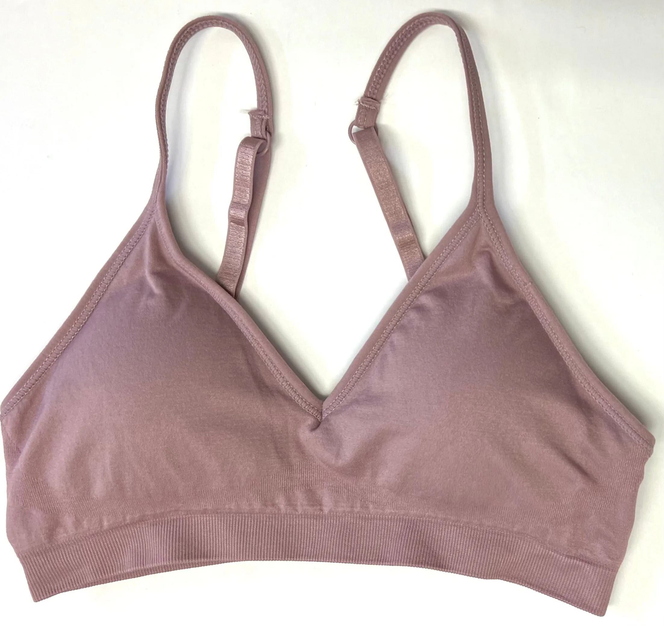 Fitted V-Front Adjustable / Convertible Straps Padded Bra