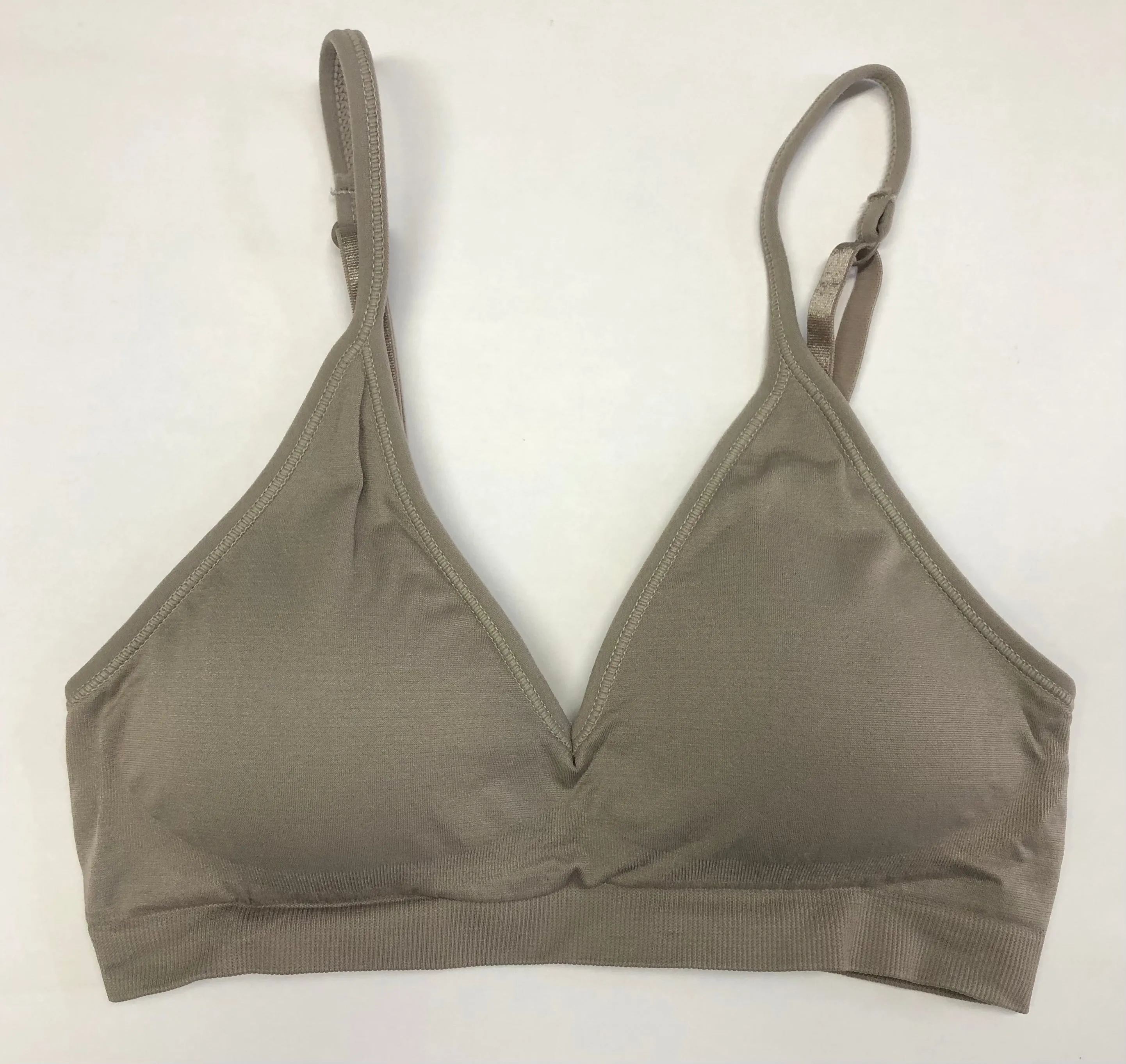 Fitted V-Front Adjustable / Convertible Straps Padded Bra