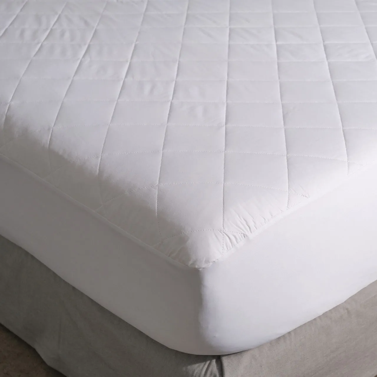 Mattress Protector Luxury Cotton Hotel Collection by Robinsons (Cooling, Anti-Bacterial, Mattress Pad)