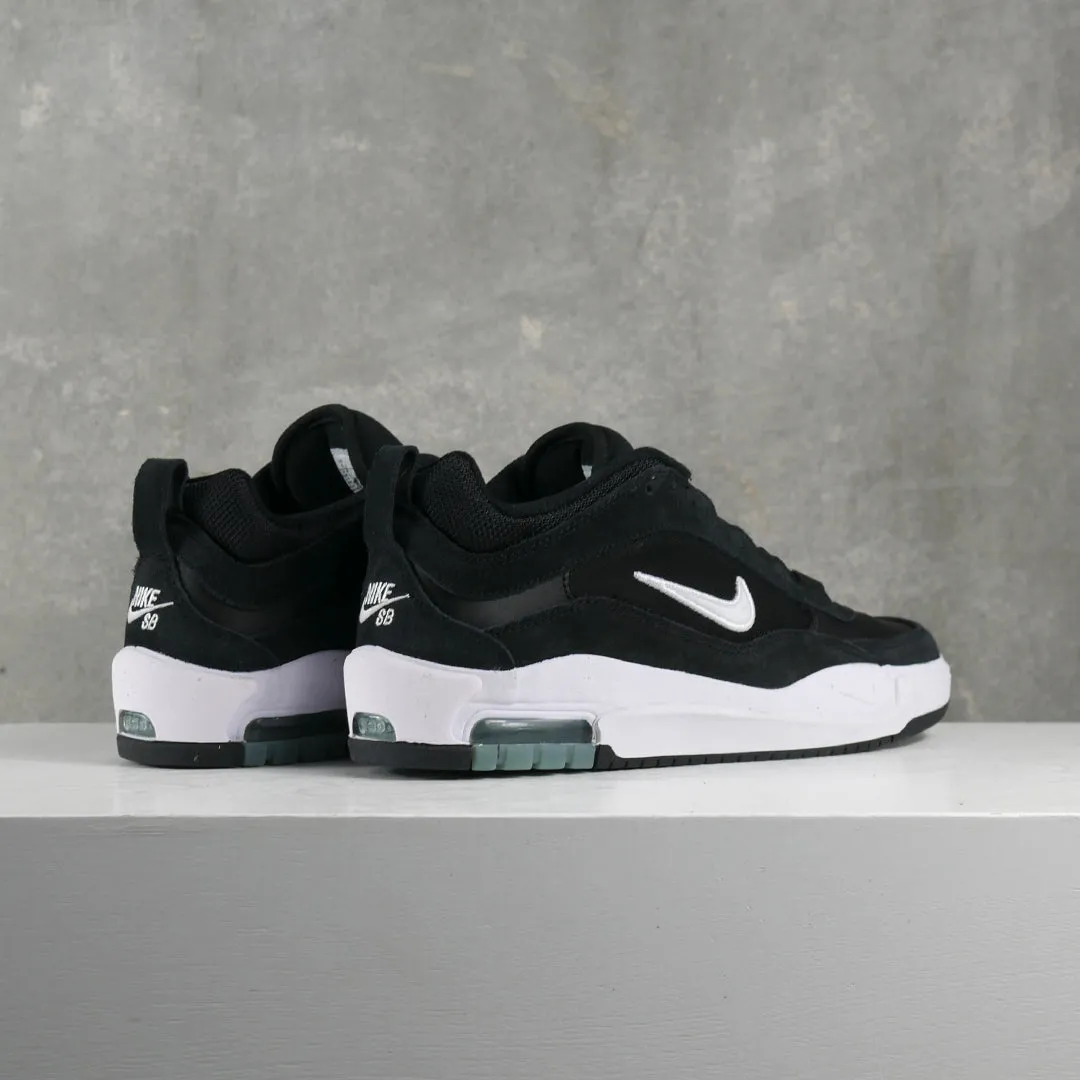 Nike SB Air Max Ishod (Black/Black/Black/White)