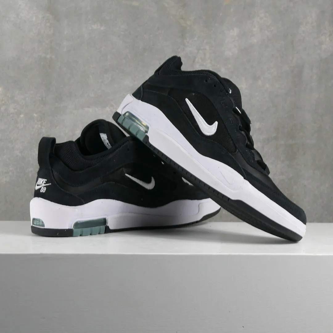 Nike SB Air Max Ishod (Black/Black/Black/White)