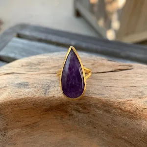 Teardrop Amethyst Ring in Gold